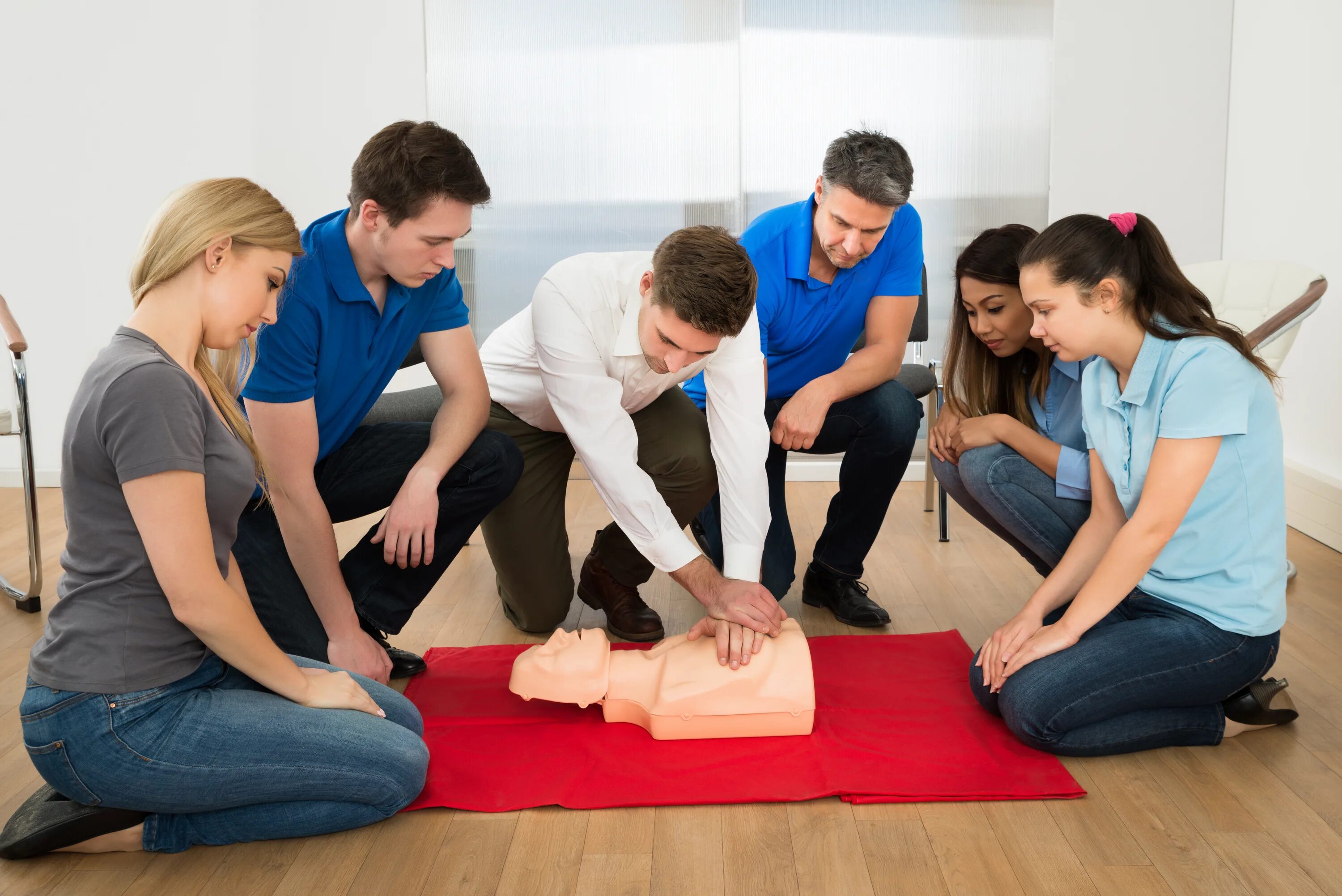 Аптека фон. Aid course. First aid basic. First aid course. Приложение домашняя аптечка.