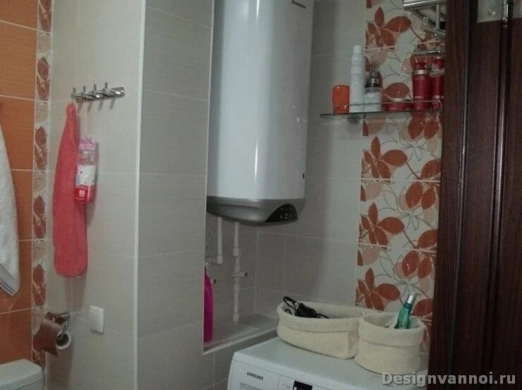 ванна с газовой колонкой. газовая колонка в ванной комнате. водонагреватель в ванной комнате. газовая колонка в ванной комнате. газовая колонка вваной.