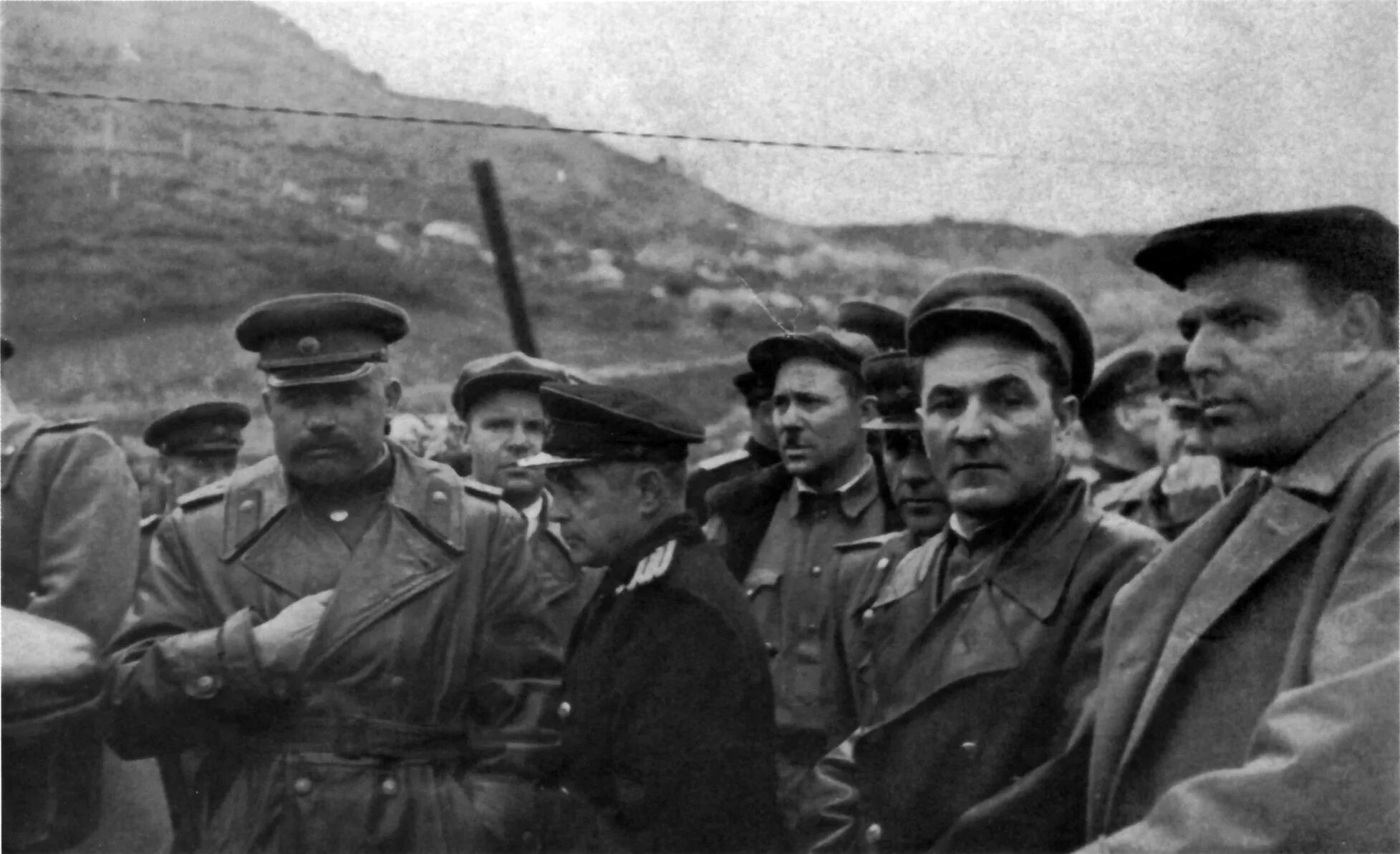Командующий войсками на Дальнем востоке в 1945. Группа советских офицеров на Курильских островах. Советский союз против японии
