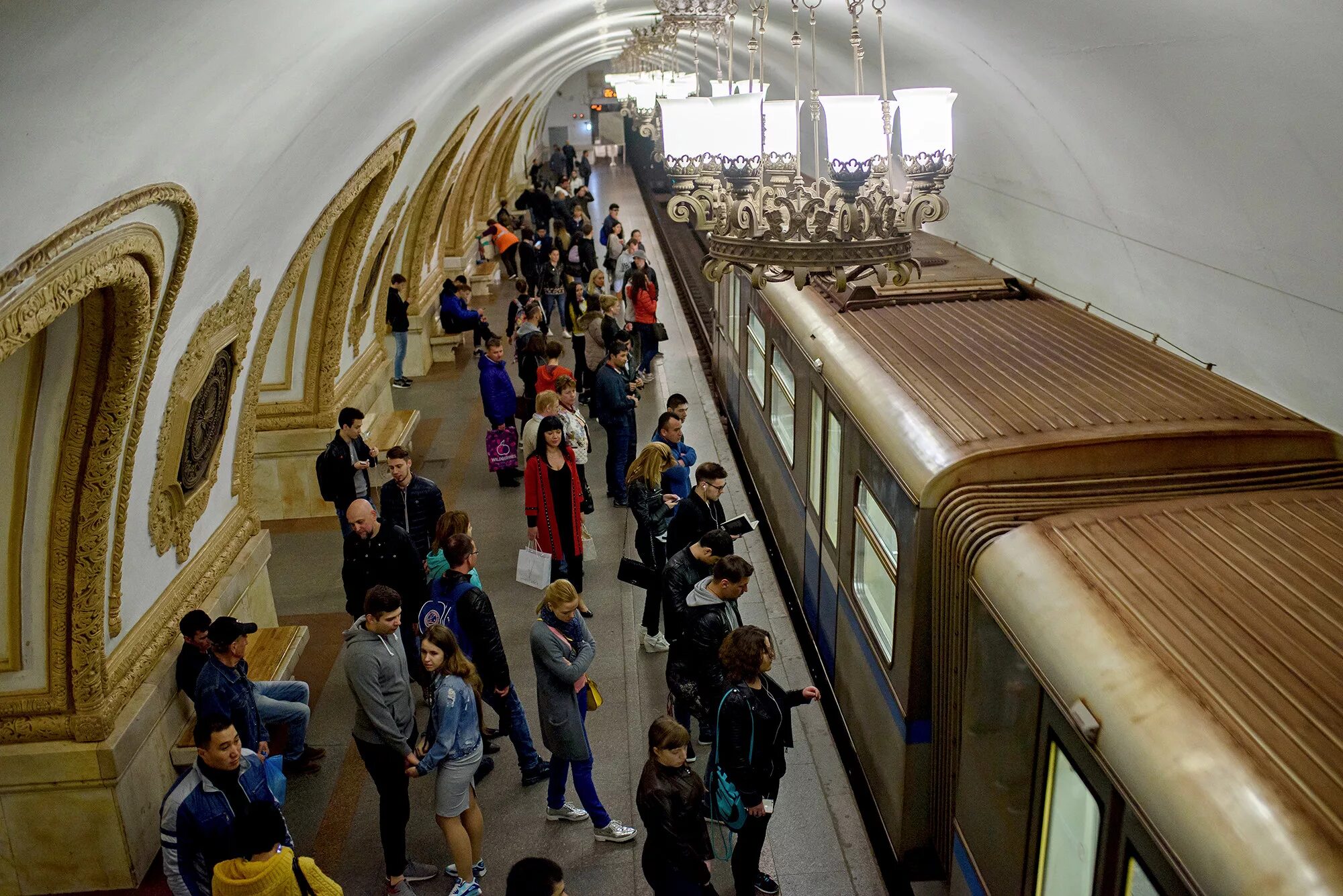 Первые метрополитены в россии. Метро. Московское метро. Станция метро. Самые красивые станции метро.