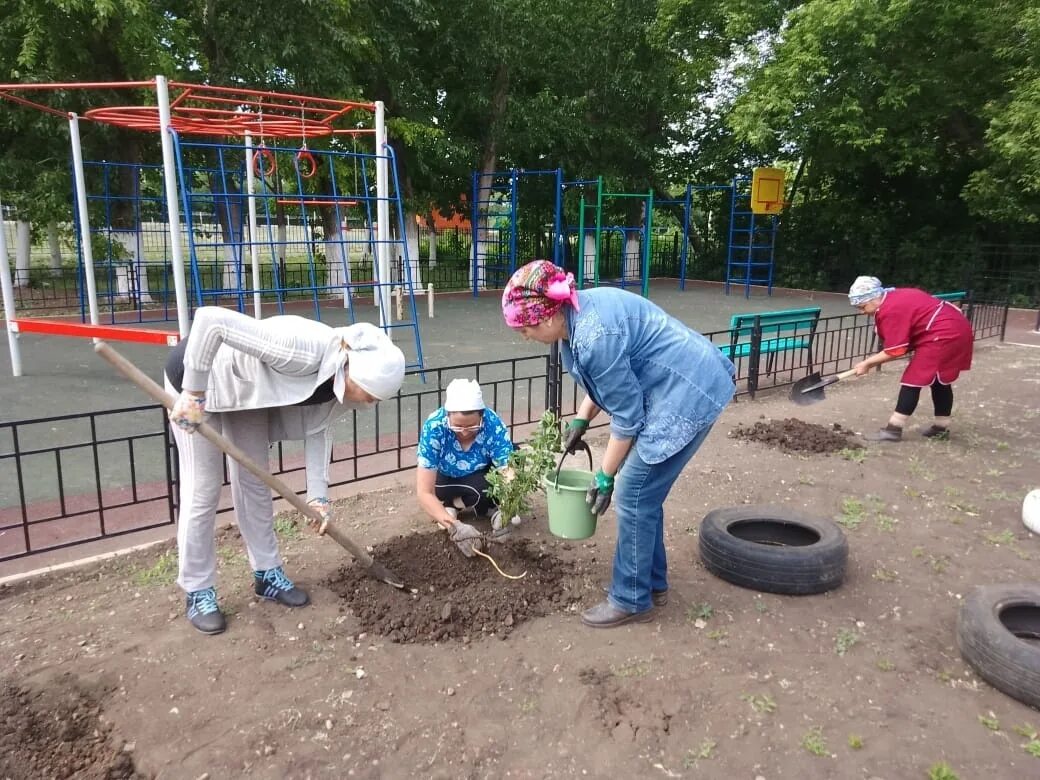 Субботник по благоустройству территории. Субботник по благоустройству территории