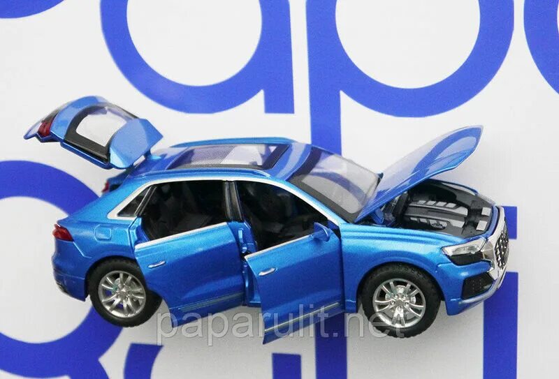 Машинка Audi q8. Модель Ауди q8 игрушка. Машинка с открывающимися дверями капотом и багажником. Машинки которые открываются двери. Машинка открывается капот багажник