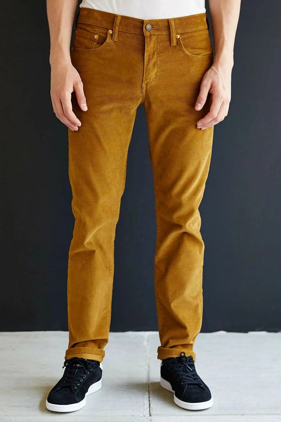 Штаны горчичного цвета женские. Брюки горчичного цвета. Fred perry брюки желтые. Брюки горчичного цвета мужские. Горчичные брюки женские.