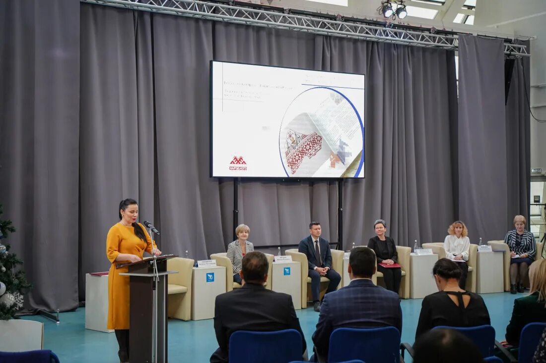 день работника культуры боровичи. жбанов александр иванович смоленск. управление культуры и туризма. управление культуры смоленск. департамент культуры смоленской области.