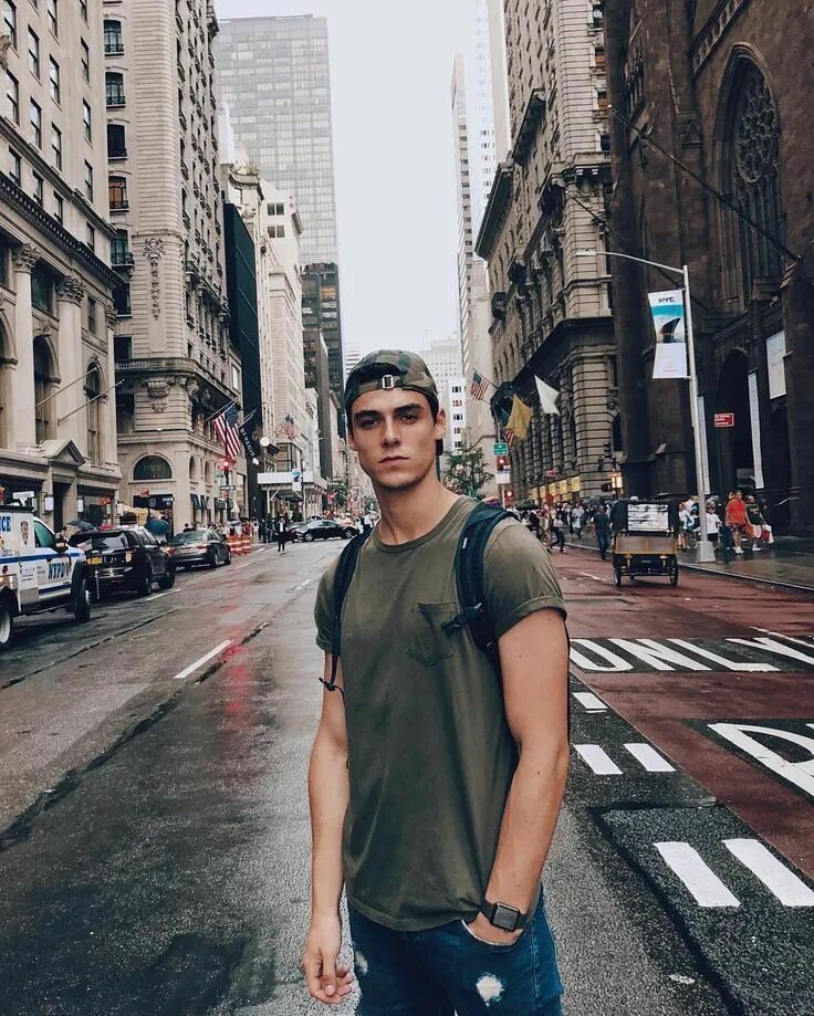 Обычный мужчина. Обычные люди инстаграм. Бен далхаус. Фото парня. Фото 1080 на 1080 для инстаграмма люди.