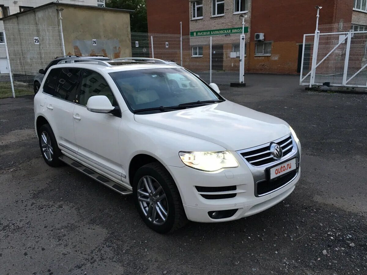 Volkswagen touareg 2009. Фольксваген Туарег 2009 белый. Фольксваген Туарег 2009г. Touareg 2009 3.0 TDI. Туарег Фольксваген 2009 года дизель.