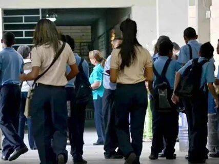 de los colegios privados en Venezuela podrían aumentar entre un 4