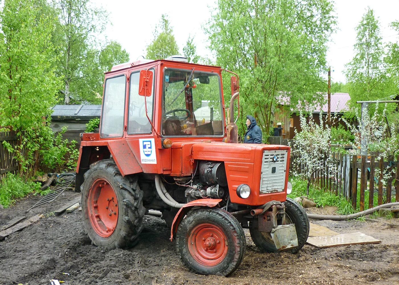 Трактор архангельская область. Трактор чехословакия. Трактор архангельская область. Растениеводство в архангельской области. Спецтехника архангельской области.