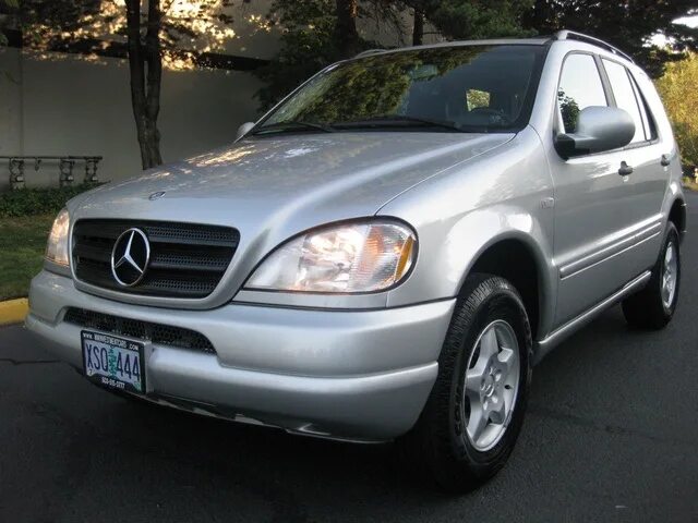 Мерседес ml 320 2000. Мерседес Бенц мл 320 2000. Мерседес ml 2000. Mercedes Benz ml320 2000. Мл 2000 год