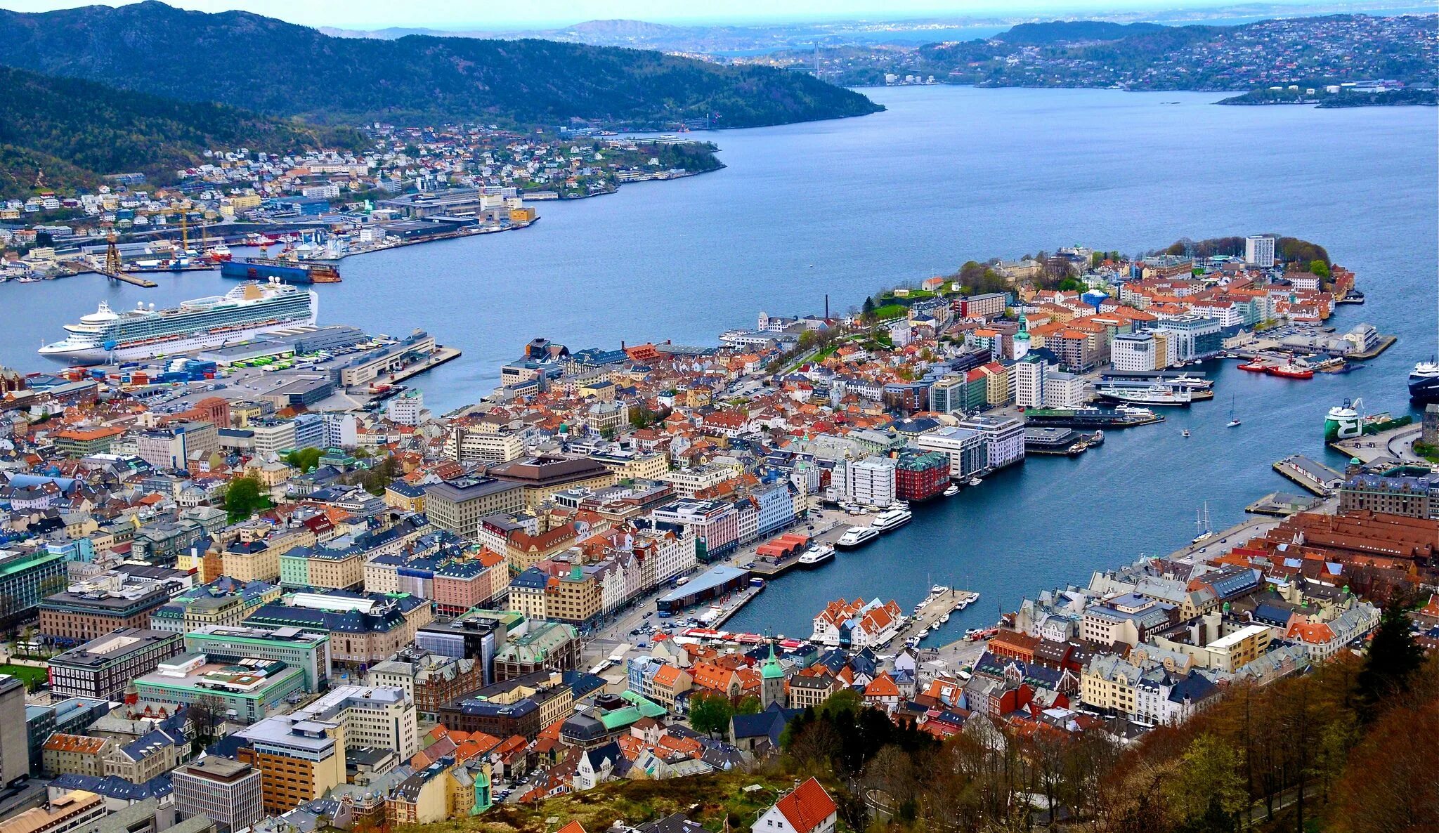 Осло берген. Bergen норвегия. Осло берген. Норвегия осло достопримечательности. Осло берген.
