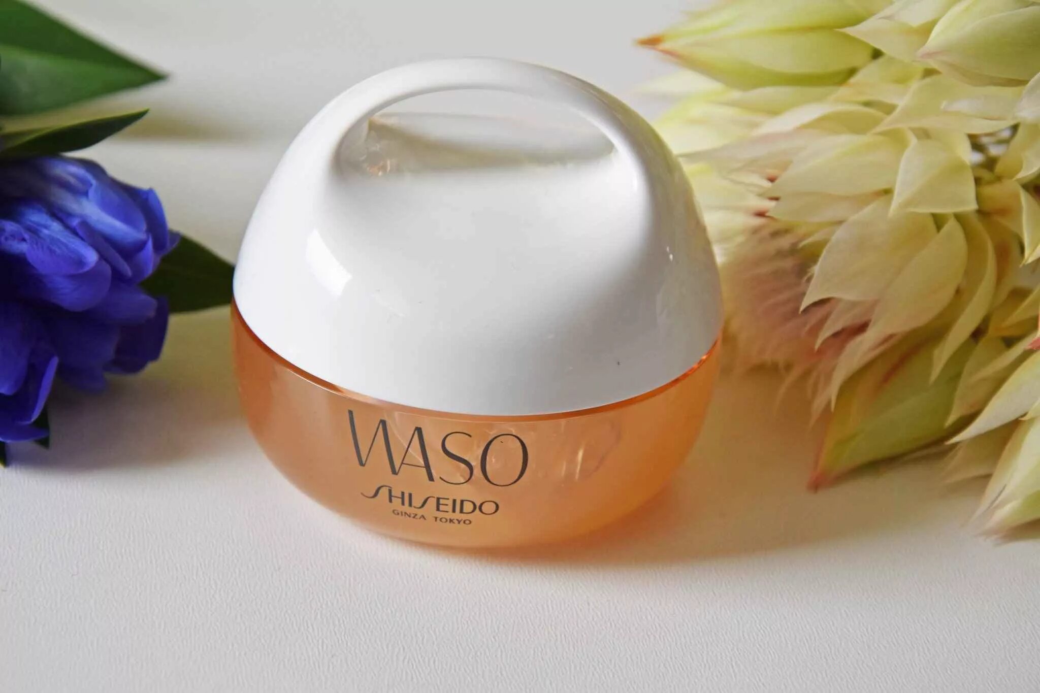 Shiseido hydrating cream. Смарт крем waso. shiseido waso тональный крем.
