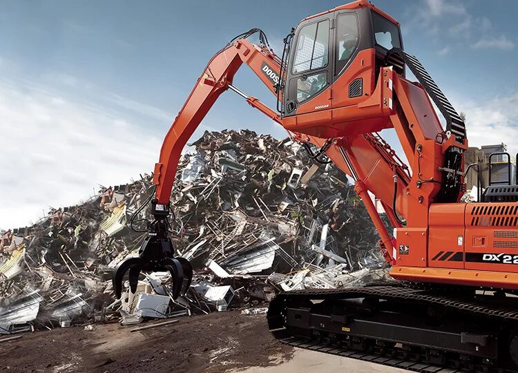 Перегружатель леса Doosan dx225ll. Гусеничный перегружатель Doosan dx225ll. Перегружатель-экскаватор Doosan dx300lca. Дусан 360 экскаватор. Рейтинги экскаваторов