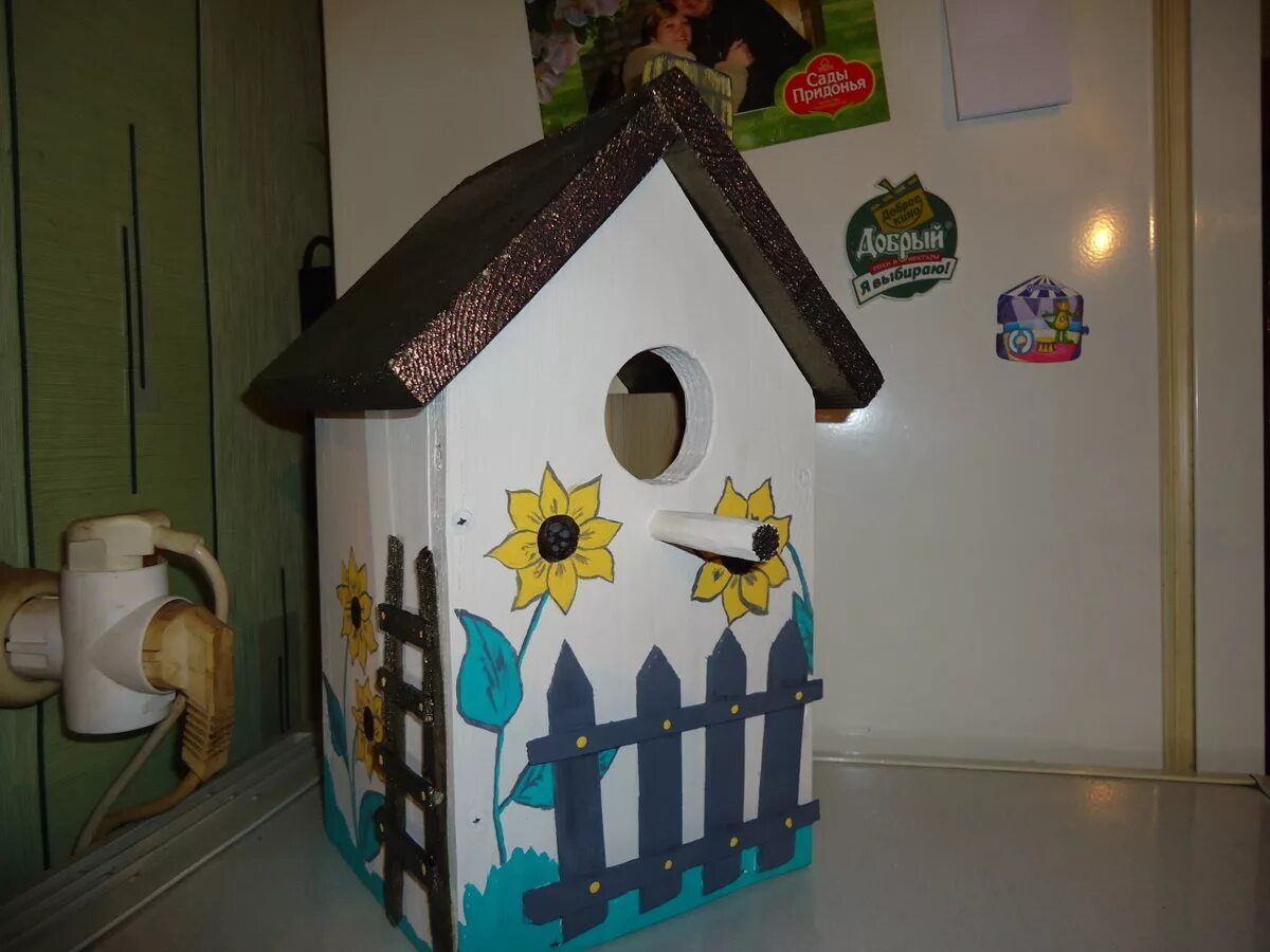 Скворечник расписной. Декорируем скворечник. Разукрасить скворечник. Красивые скворечники. Скворечник расписной.