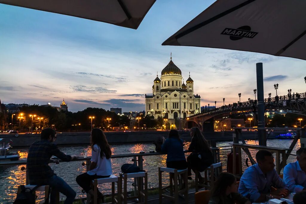 Люди любят московский