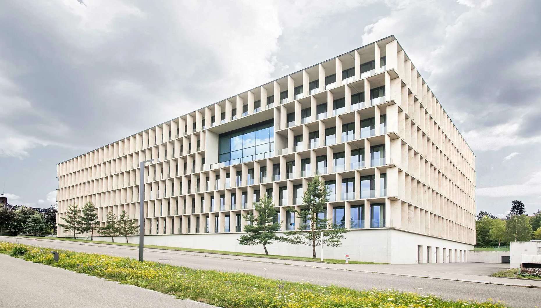 ETH Zurich (Швейцария). ETH Zurich (швейцарский федеральный Технологический институт). Robot университет Цюриха. Университет Цюриха общежитие.