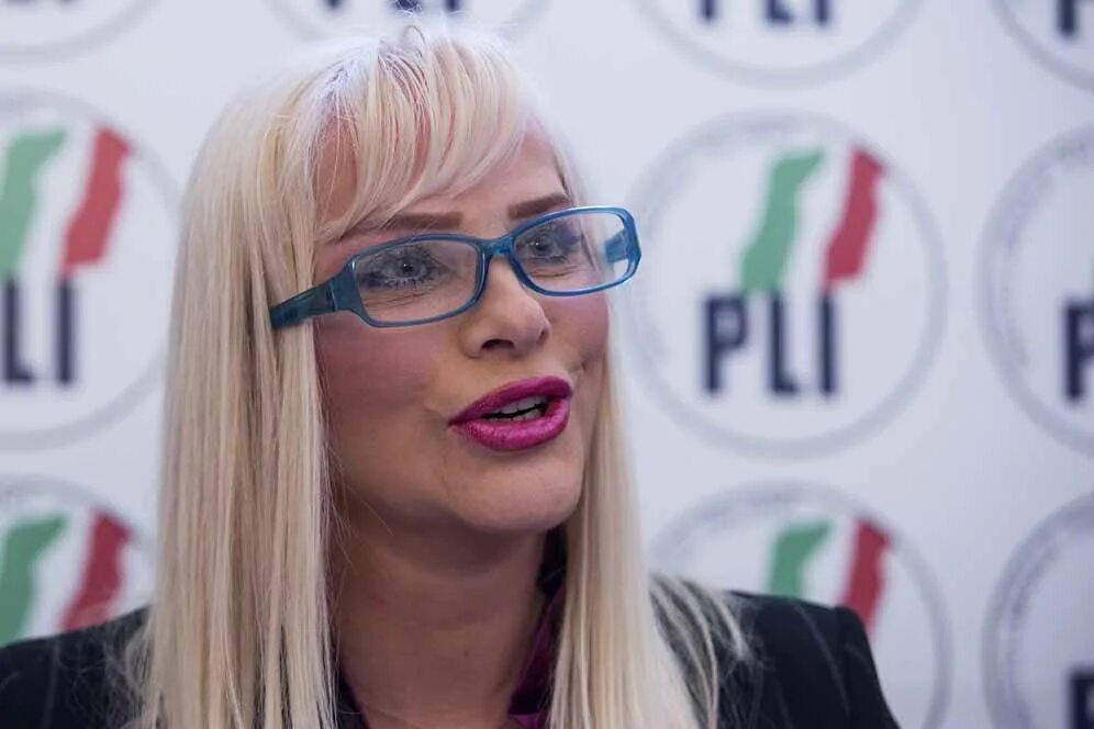 Илона шталлер 2020. Анна илона шталлер (чиччолина). Илона шталлер 2020. Чичолина сейчас. Чичолина сейчас.