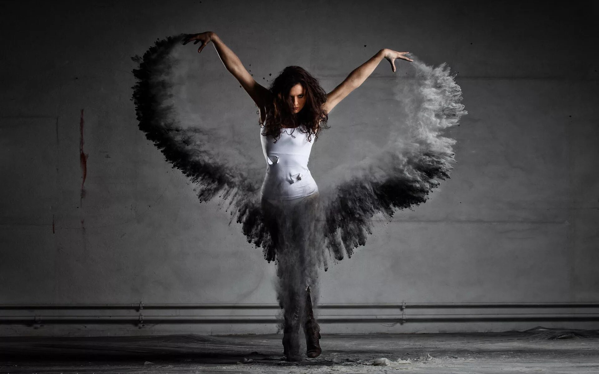 танцы руками девочки. девушка танцует. женская рука. танцы руками девочки.
