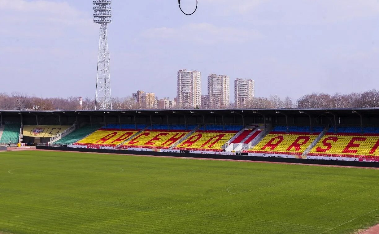 В форме стадион тула. Стадион арсенал тула. центральный стадион арсенал тула. стадион: арсенал (тула, россия). стадион арсенал тула вместимость.