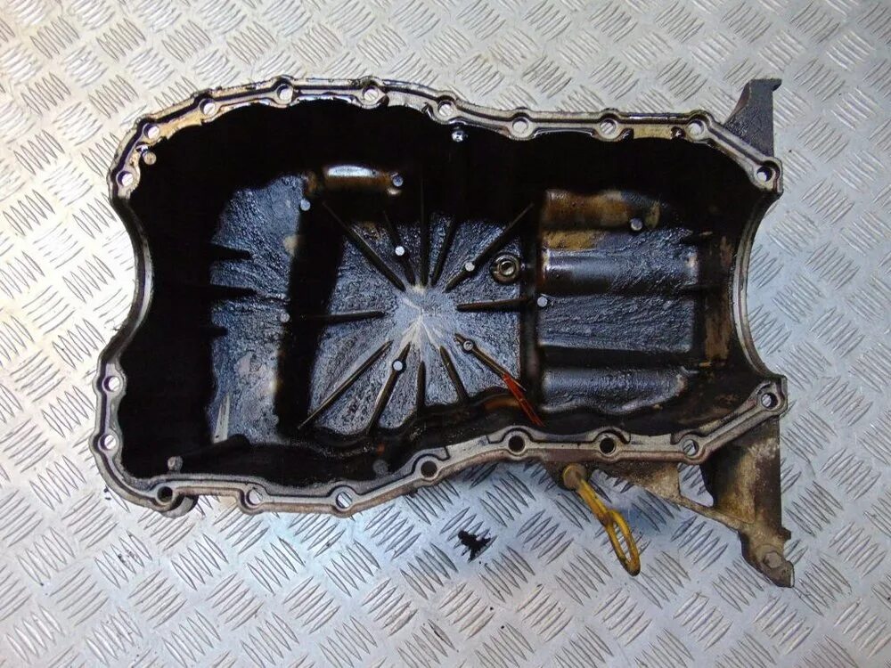 Поддон logan. Поддон масляный renault 8200805601. масляный поддон рено меган 2 1.6. масляный поддон рено логан. поддон на рено логан 2.
