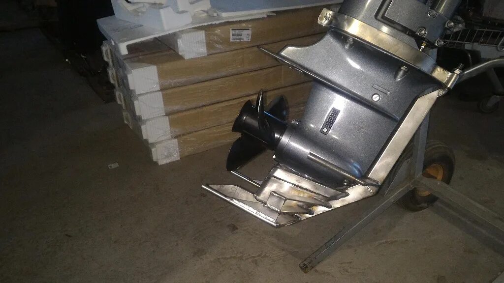 с джонсон. защита винта ямаха 15 с демпфером. 9. защита винта и редуктора мотора. с.