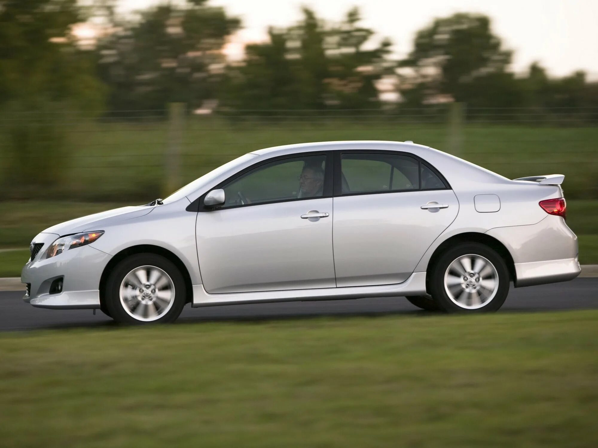 Toyota corolla e150 универсал. Toyota corolla 2014. Toyota corolla 2010 interior. Toyota corolla s 2009. Тойота королла 150 рестайлинг салон.