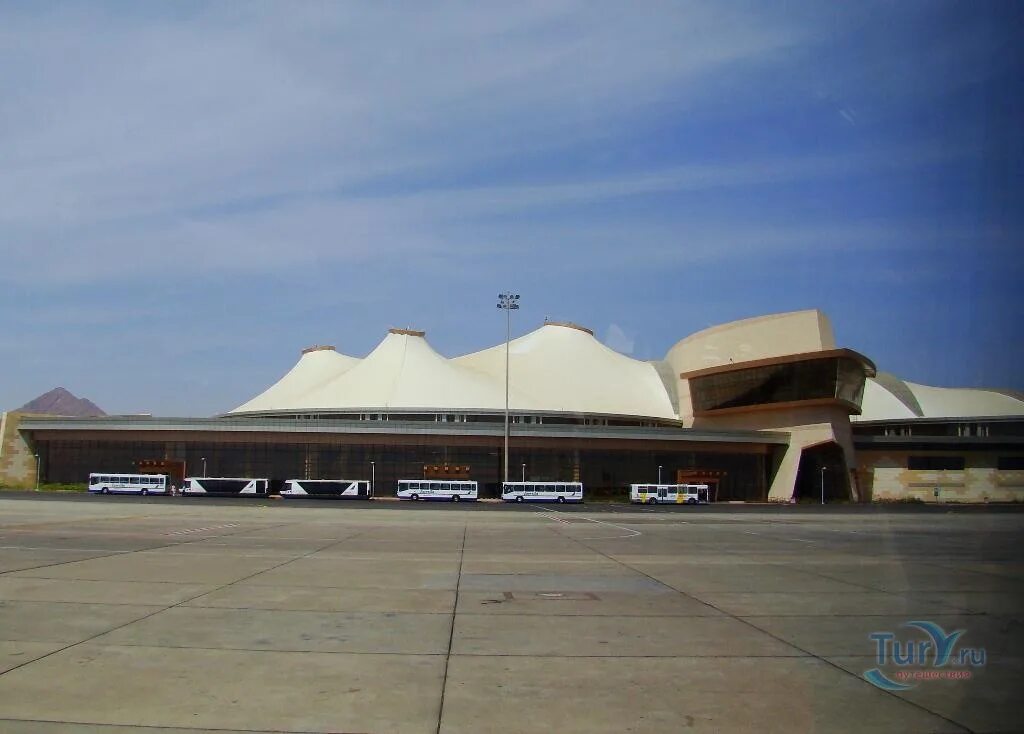 Шарм эль шейх аэропорт сайт. Аэропорт Шарм-Эль-Шейх. Аэропорт Египта Шарм-Эль-Шейх. Международный аэропорт Шарм Эль Шейх. Аэропорт Шарм-Эль-Шейх 1995.