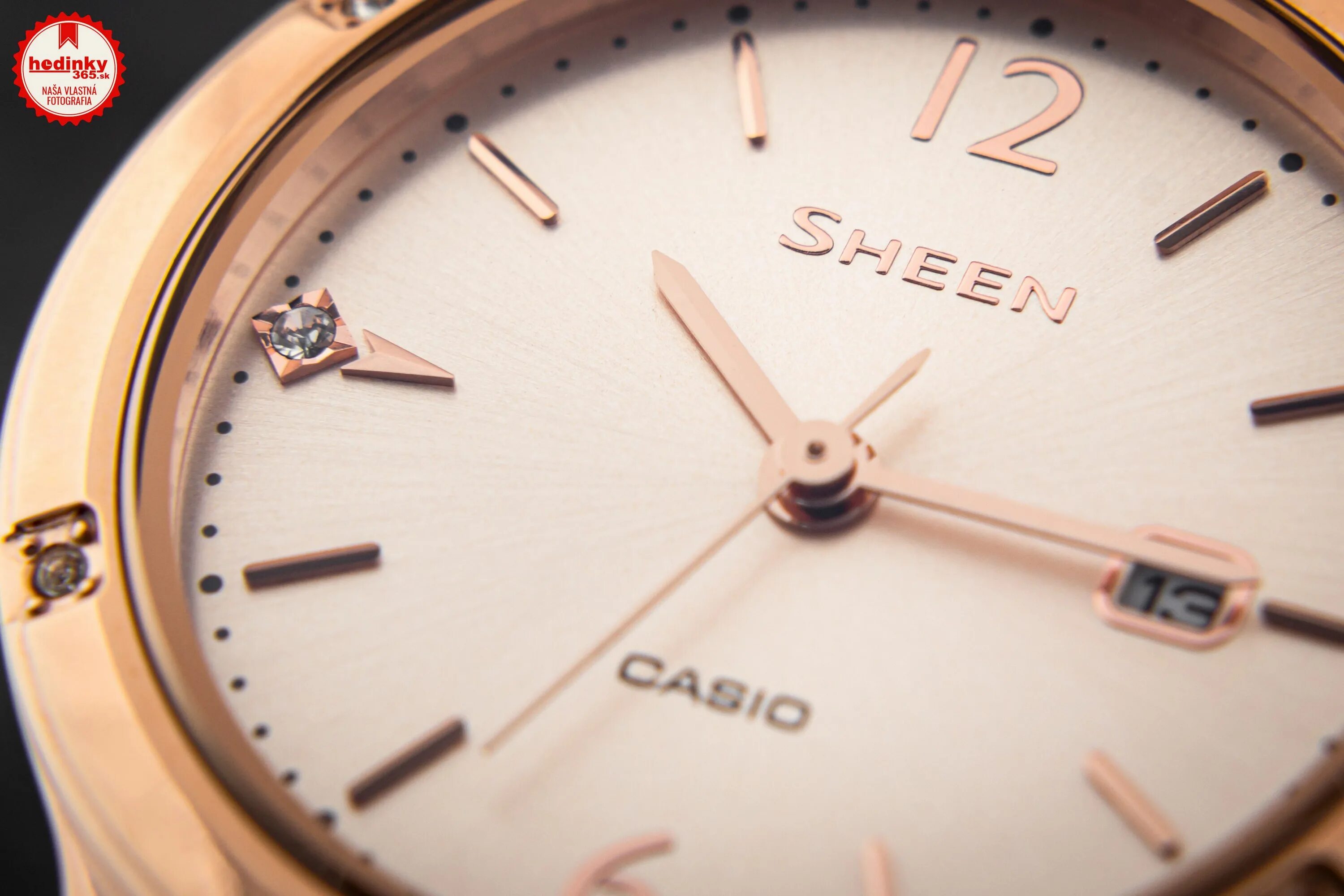 Часы лежат циферблатом вверх. Casio sheen she-4533pg-4auer. часы casio she-4533pg-4auer. she-4533pg-4a. casio 4533.