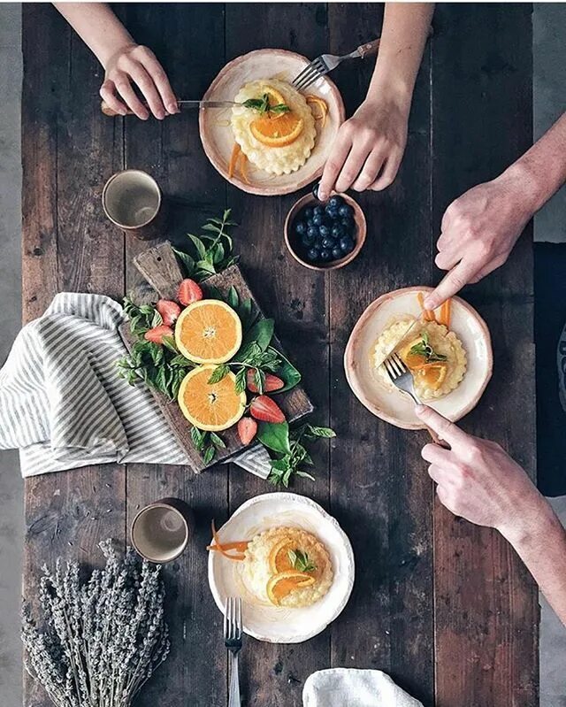 Together breakfast. Together breakfast. Завтрак для семьи. Together breakfast. Семья за столом.