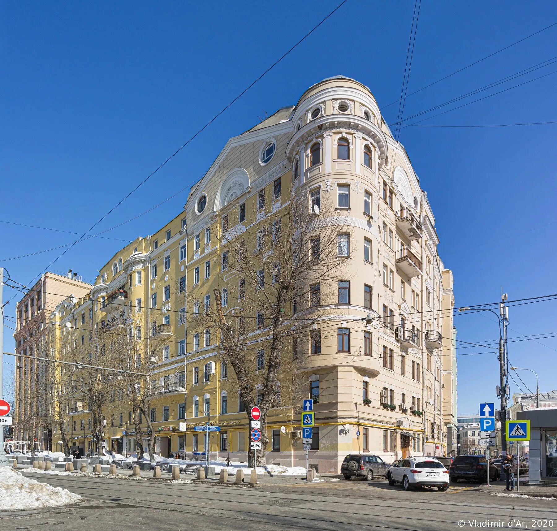 Москва, большой гнездниковский, 10, дом нирнзее. Дом нирнзее в большом гнездниковском переулке. Тучерез небоскреб. Тучерез нирнзее. Тучерез новопресненский переулок.