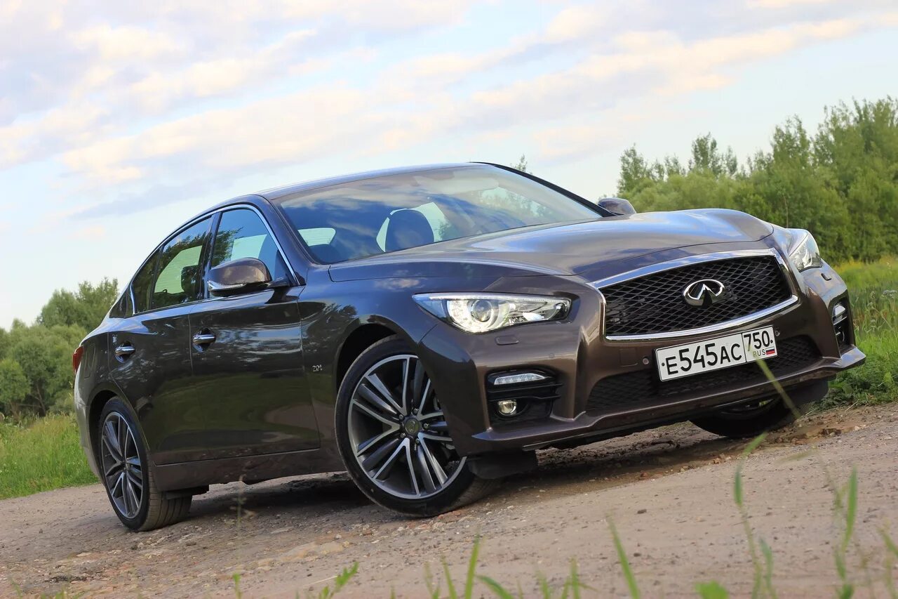 Тест драйв инфинити. Infiniti q50 2.0t. Infiniti q50 купе. Infiniti q50 2.0 Turbo. Инфинити ку 50 купе.