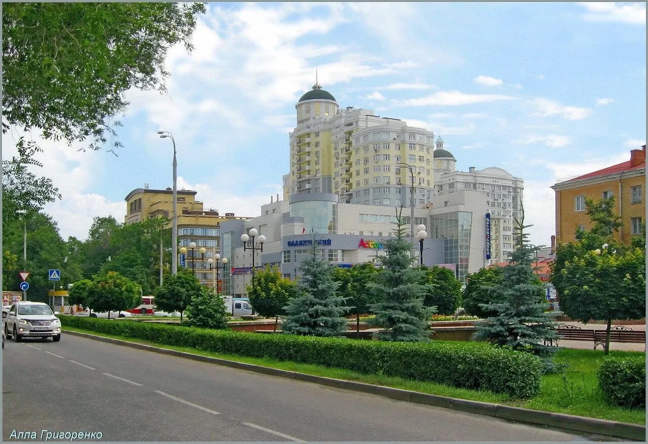 Показать белгород видео. Центральная улица белгорода. свято-троицкий бульвар, дом 25. белый город белгород. белгород это центральная россия.