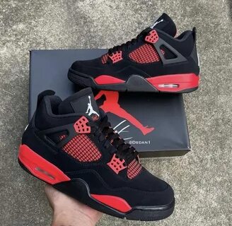 Jordan 4 retro thunder