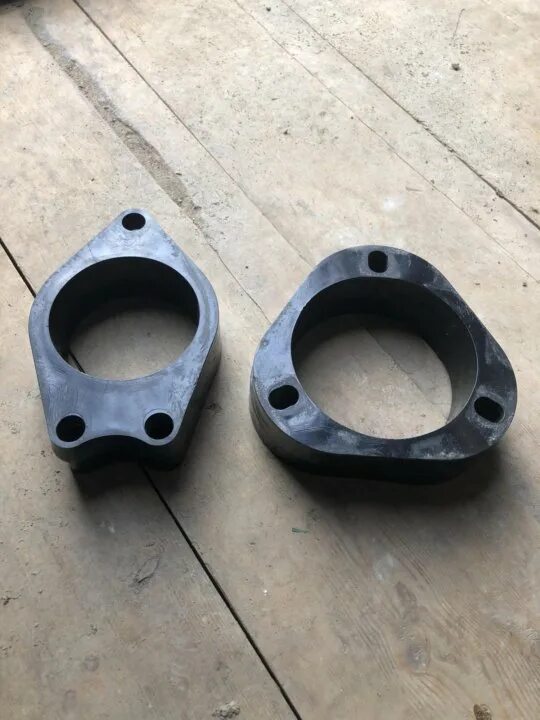 Проставки стоек тойота королла 121. Проставки на тойота филдер 160. Филдер проставки. Филдер проставки. Fielder 120 проставки.