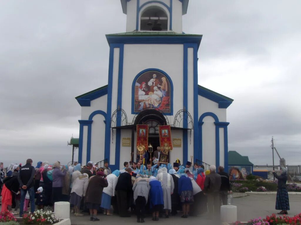 Варна город в болгарии. Храм в варне болгария. С велико с варна. Варна центр города. Мемориал славы варна.