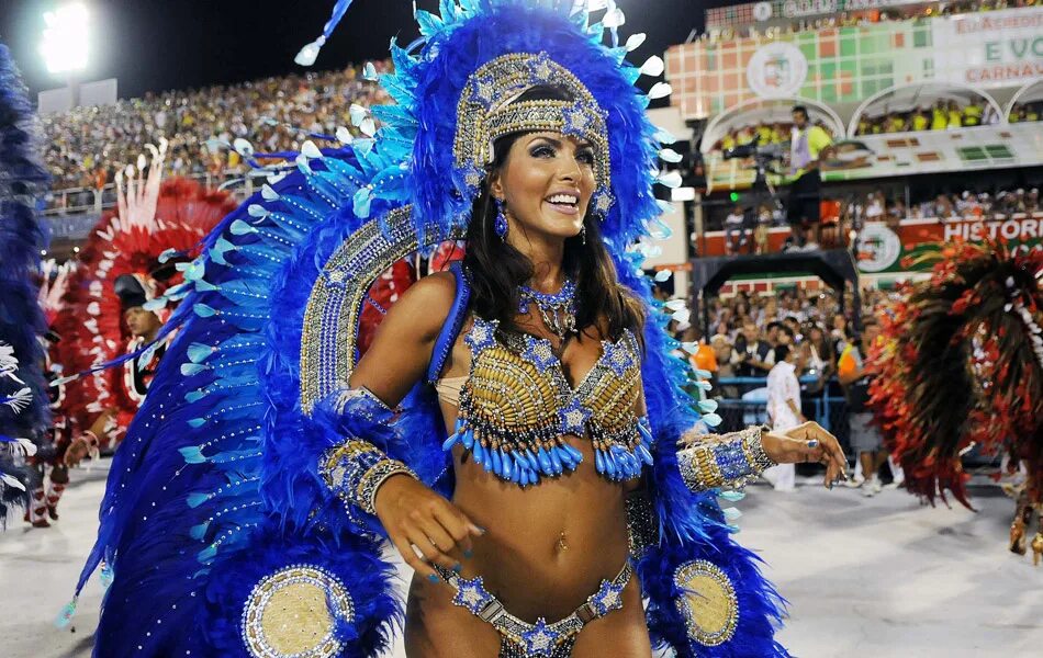 Карнавал в полный рост. Карнавал девушка. Бразильский карнавал девушки в полный рост. Рио карнавал девушки. Бразильский карнавал девушки.