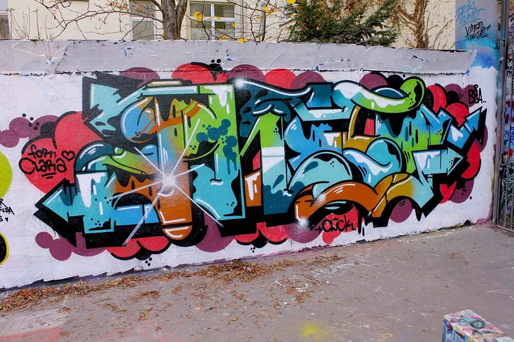 Граффити hello my name. Граффити hello my name