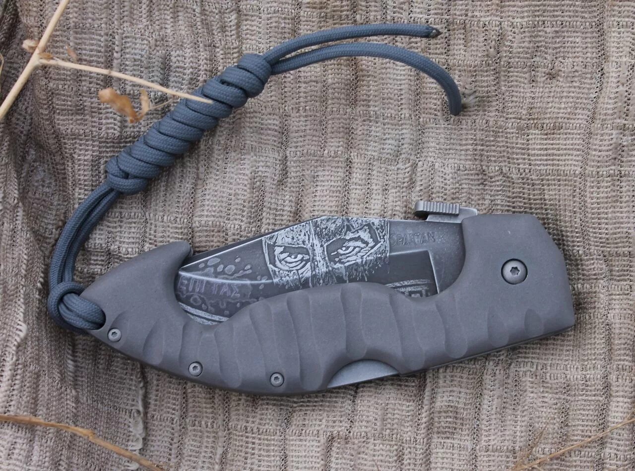 Spartan cold. Cold Steel Spartan темляк. Cold Steel Spartan. Колд стил Спартан кастомизация. Нож Спартан колд стил.