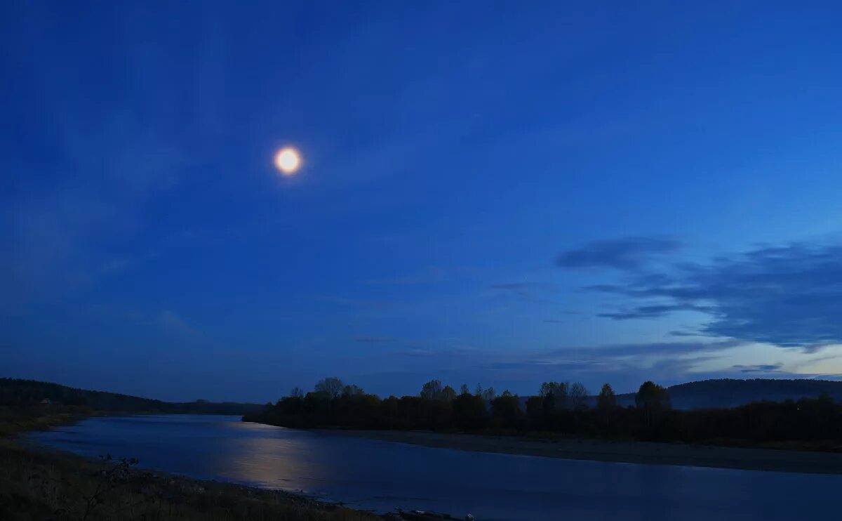 луна над рекой окой. луна речная ставрополь. вечерняя луна. природа луны. картинки " луна купается в речке".