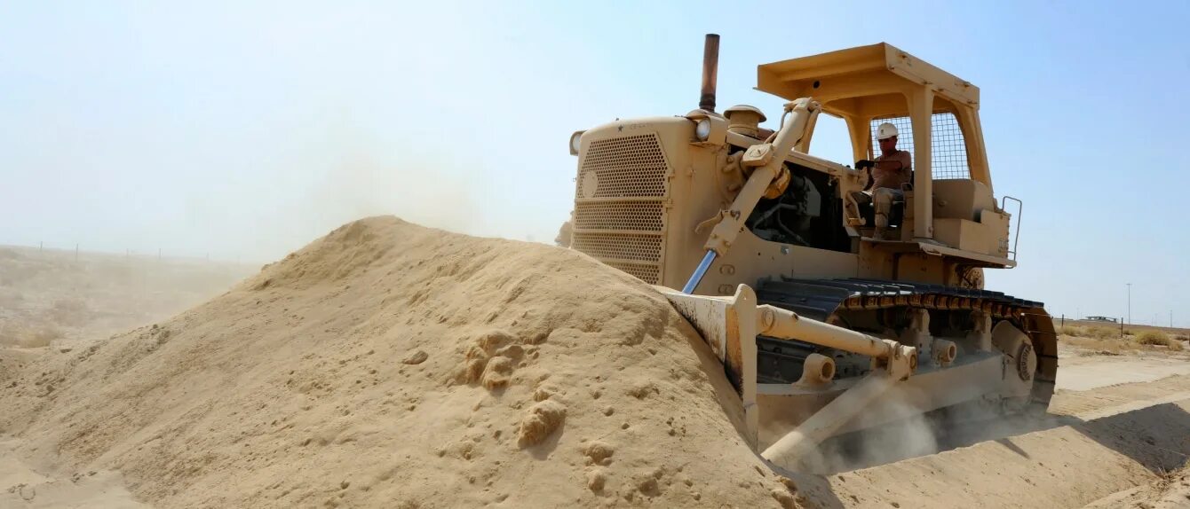 Купить песок в пензе с доставкой. Песок строительный. Строительные материалы из песка. Песок обычный. Песок мытый фото.