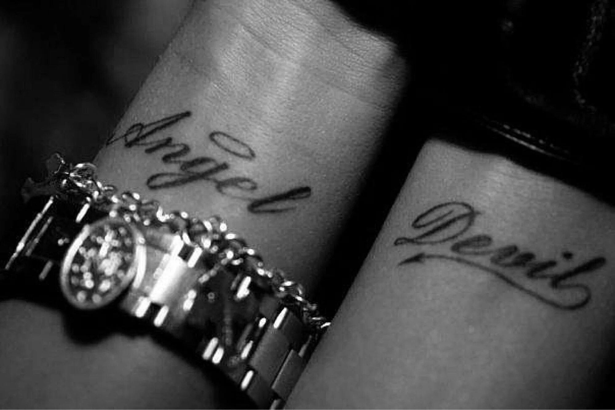 надпись ангел на руке. тату надпись ангел на руке. тату надпись ангел. надпись ангел на руке. надпись ангел.