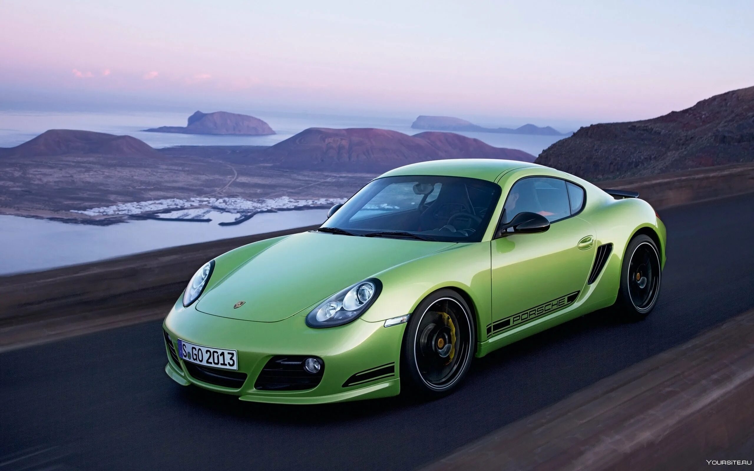 Порше Кайман 911. Порше 911 салатовый. Порше 911 зеленый. Porsche Cayman r 987.