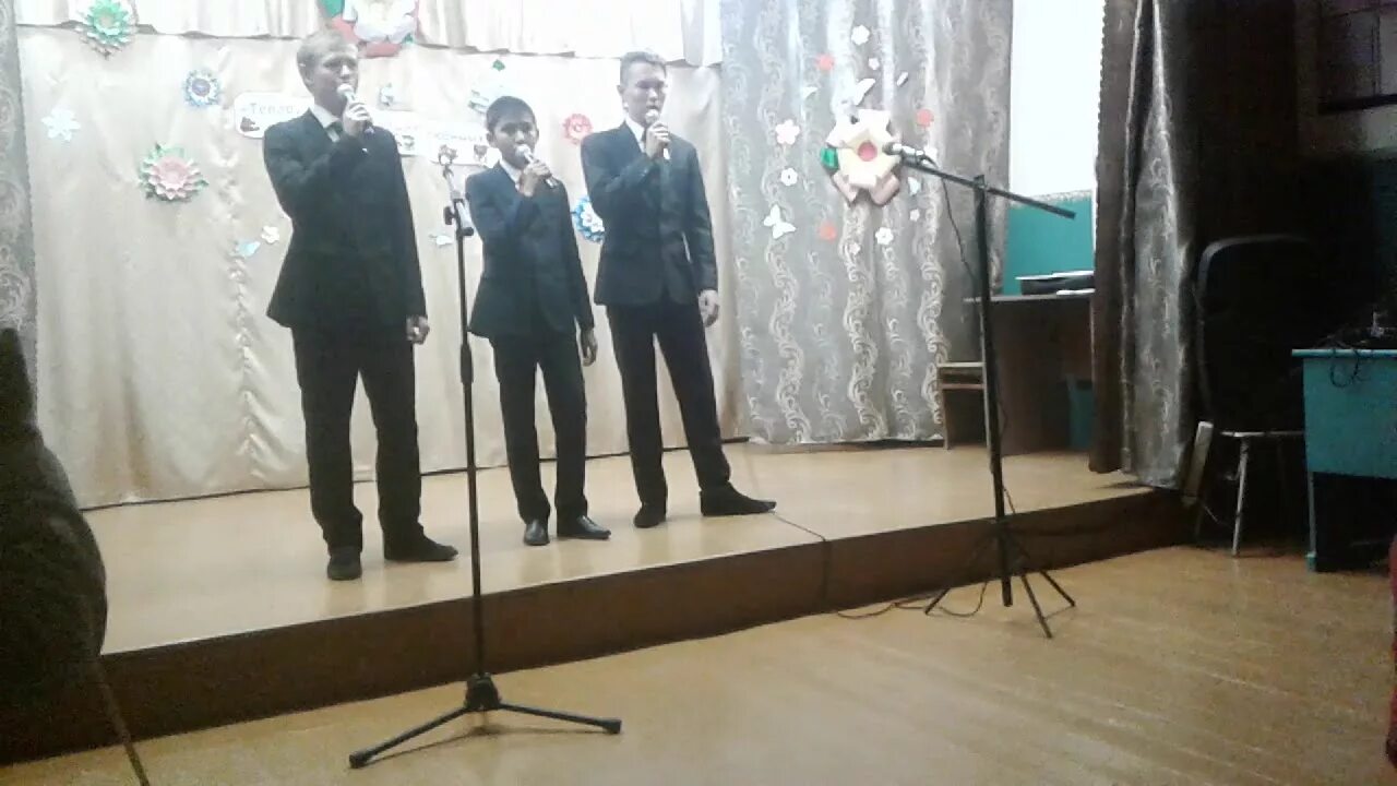 Песня туге мо марийский. Марийские певцы шакиров. Песня туге мо марийский. Марий памаш ансамбль. Марийский танец.