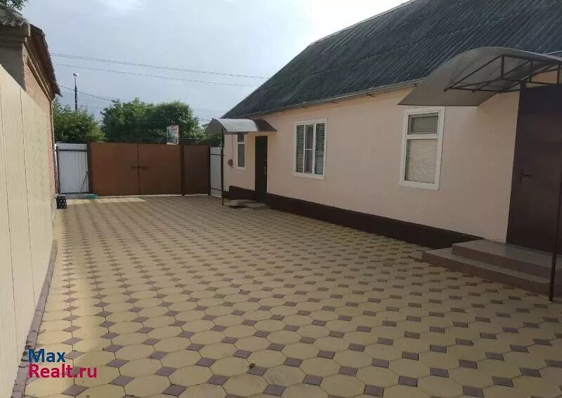 Дома в нартане. Съёмный домик в кбр. Г баксан кабардино-балкария частный дом. Город прохладный частный дом. Авита кбр.