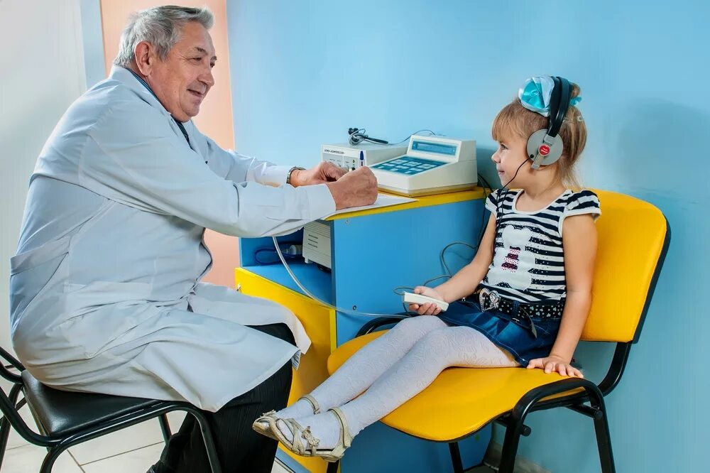 Пациенты с нарушением слуха. Дети с нарушением слуха.. Реабилитация слуха. Реабилитация детей с нарушением слуха. Медицинская реабилитация детей с нарушением слуха.