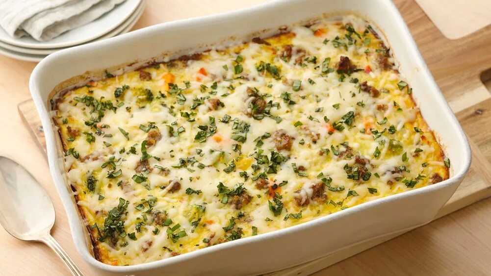 Запеканка с ветчиной. Овощная запеканка с мясом в духовке. Гратен кабачковый. Запеканка с курицей и овощами. Запеканка из овощей.