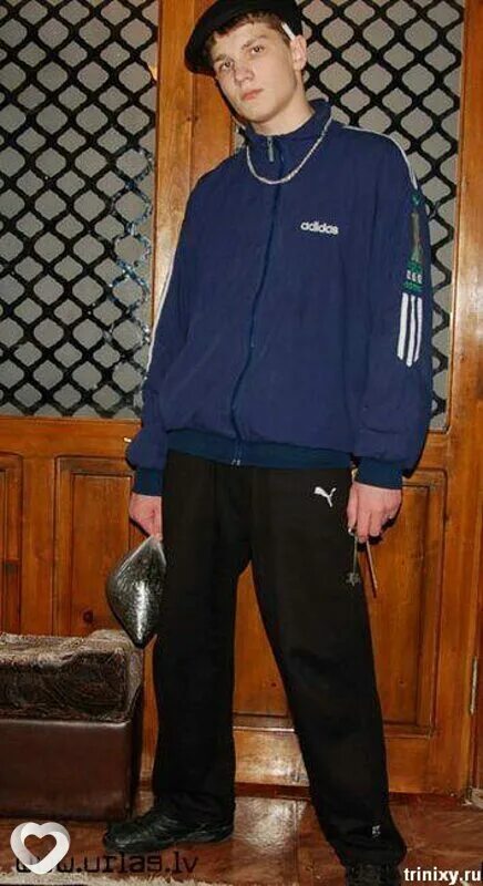 гопник в спортивках. красивый гопник. гопота в спортивных костюмах. гопник в спортивном костюме. мужчина в спортивном костюме.