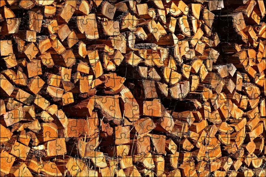 Плотные дрова. Куча дров. Кучка дров. Гора дров. Огромная куча дров.