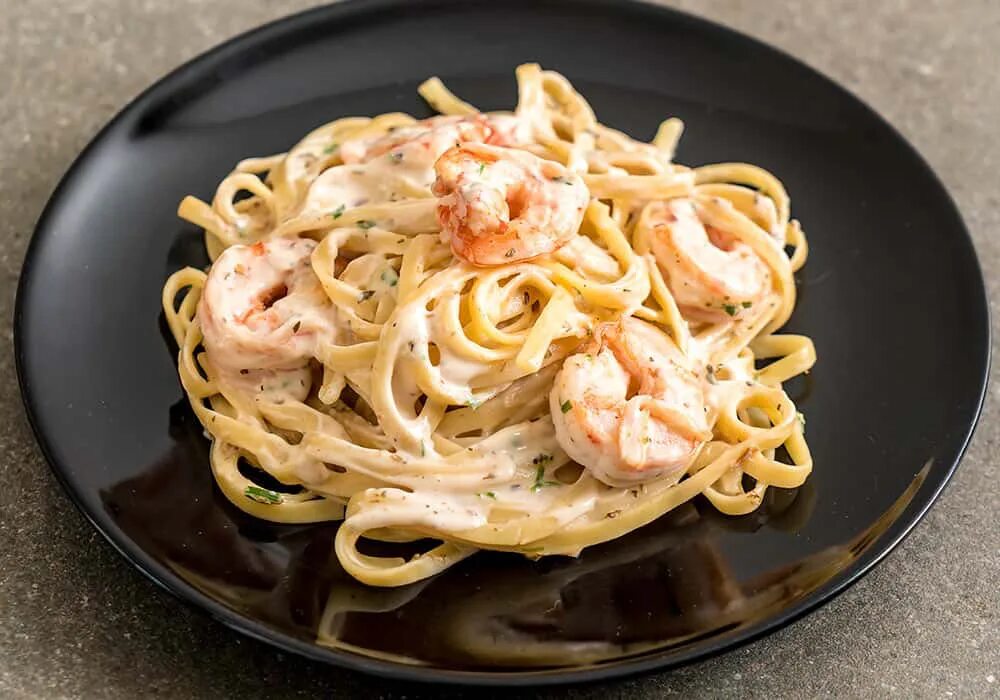 Феттучини Альфредо. Паста Fettuccine Alfredo. Спагетти Альфредо. Лапша Альфредо. Феттучине