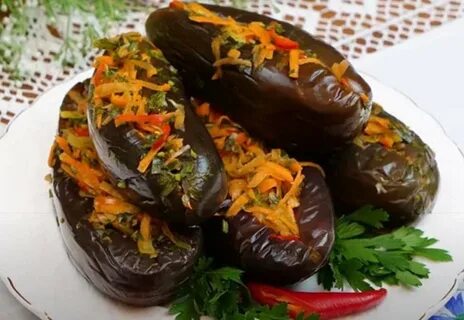 Быстрые маринованные баклажаны с овощами