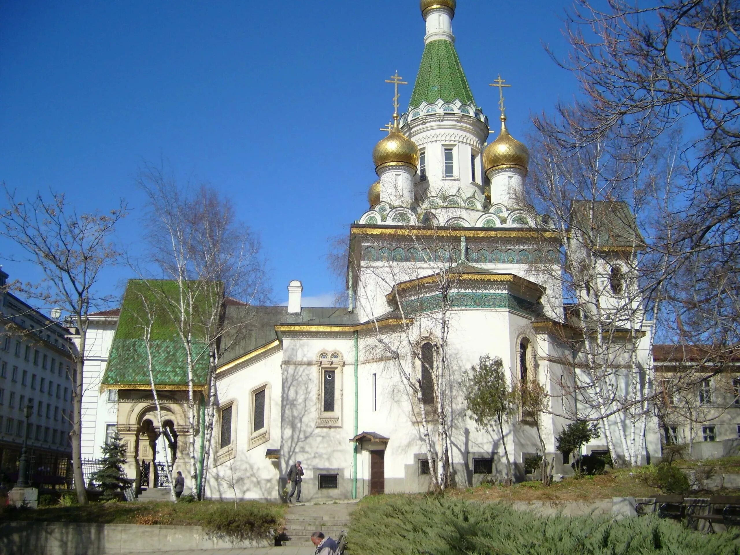 Церковь св николая. Храм святителя Николая в Софии Болгария. Русская Церковь Святого Николая Чудотворца Болгария. Болгария русская Посольская Церковь.